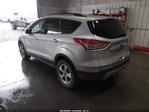 2016 Ford ESCAPE SE VIN 1FMCU9GX8GUB83736 фото 3