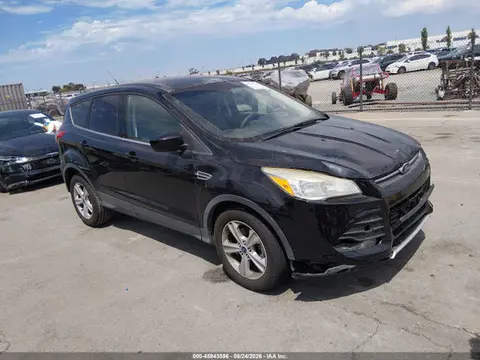 1FMCU0G73GUC28268 — 2016 Ford Escape SE, Передняя часть (Front End), фото до ремонта