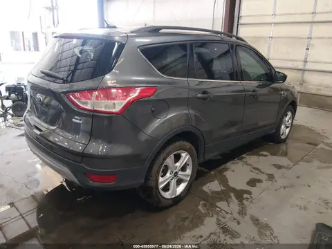 2016 Ford ESCAPE SE VIN 1FMCU9GX5GUA21501 фото 4