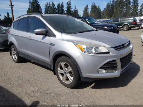1FMCU9GX7GUA40230 — 2016 Ford Escape SE, Естественный износ, фото до ремонта