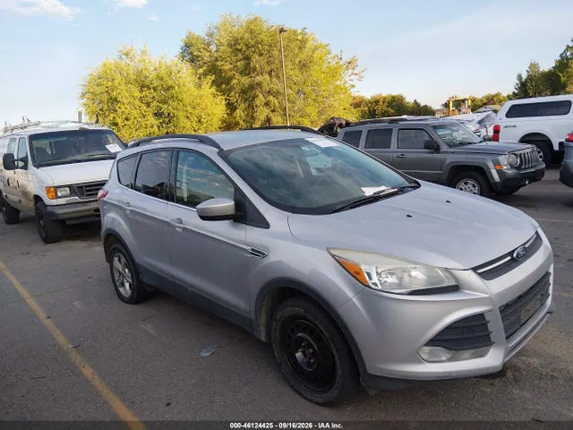 2016 Ford ESCAPE SE VIN 1FMCU9GX5GUC67190 фото 1
