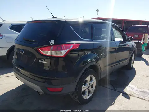 2016 Ford ESCAPE SE VIN 1FMCU0GX8GUA08852 фото 4