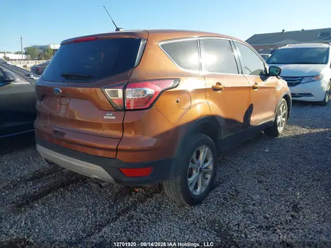 2017 Ford ESCAPE SE VIN 1FMCU0GD7HUA73120 фото 4
