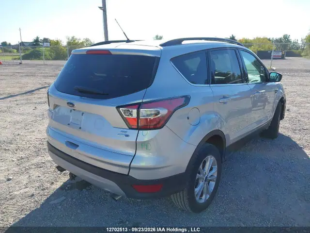 2017 Ford ESCAPE SE VIN 1FMCU9G96HUE98733 фото 4