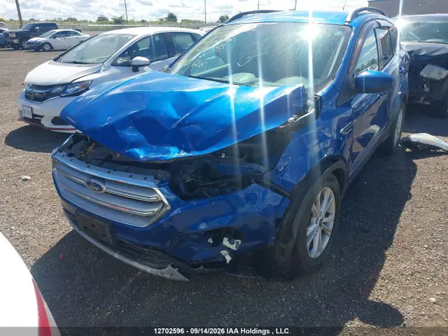 1FMCU9G93HUA55648 — 2017 Ford Escape SE, фото 2 с аукциона IAAI 13.10.2026, Передняя часть