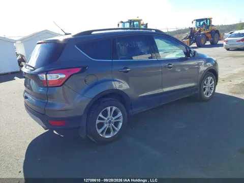 2017 Ford ESCAPE SE VIN 1FMCU9GD9HUD69678 фото 4