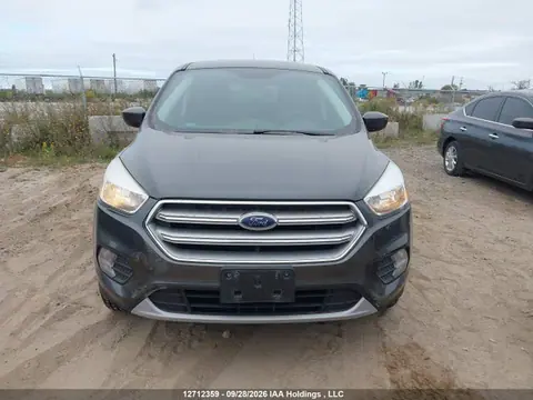 2017 Ford ESCAPE SE VIN 1FMCU0GD2HUE98731 фото 12