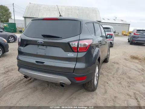 2017 Ford ESCAPE SE VIN 1FMCU0GD2HUE98731 фото 4
