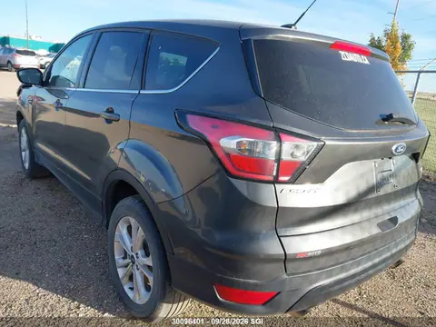 2017 Ford ESCAPE SE VIN 1FMCU0GD1HUC15056 фото 3