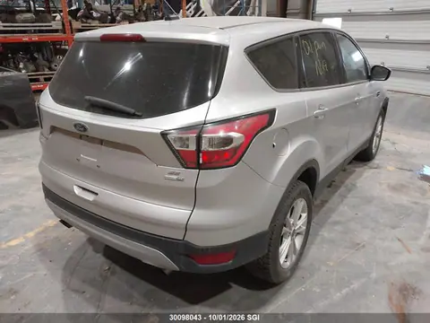 2017 Ford ESCAPE SE VIN 1FMCU9GD2HUE41174 фото 4
