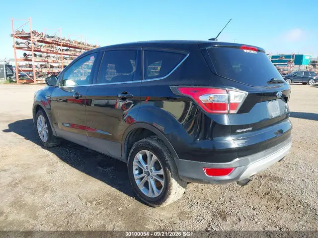 1FMCU9GD7HUA41692 — 2017 Ford Escape SE, фото 3 с аукциона IAAI 29.09.2026, Передняя часть