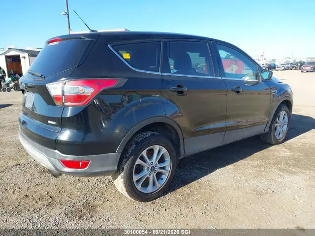 1FMCU9GD7HUA41692 — 2017 Ford Escape SE, фото 4 с аукциона IAAI 29.09.2026, Передняя часть