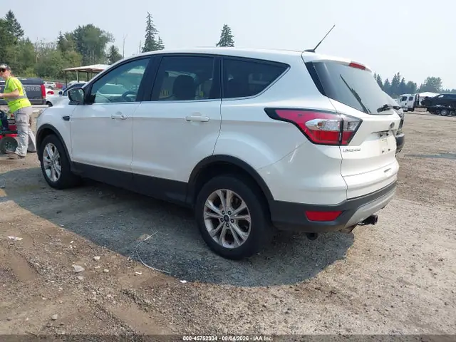 1FMCU9GD4HUC51747 — 2017 Ford Escape SE, фото 3 с аукциона IAAI 30.09.2026, Естественный износ