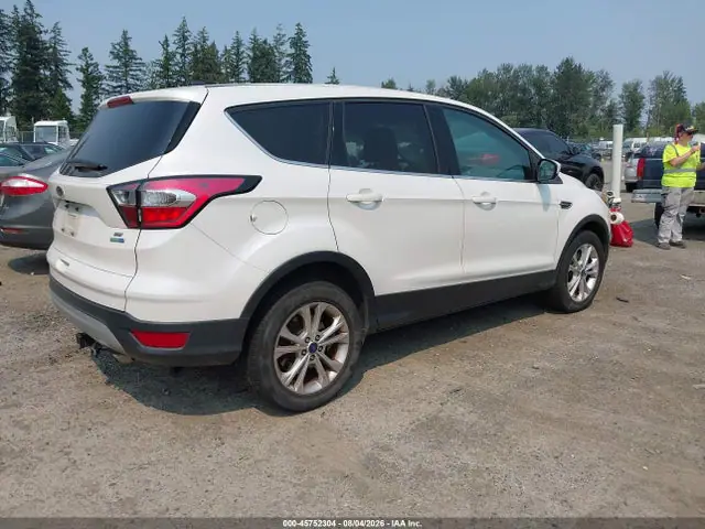 1FMCU9GD4HUC51747 — 2017 Ford Escape SE, фото 4 с аукциона IAAI 30.09.2026, Естественный износ