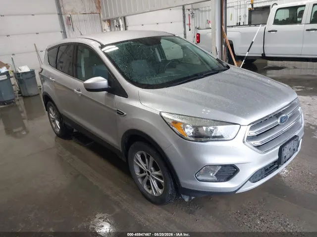 2017 Ford ESCAPE SE VIN 1FMCU9GD1HUA69830 фото 1