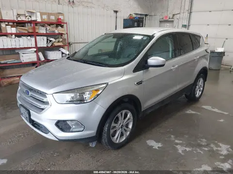 2017 Ford ESCAPE SE VIN 1FMCU9GD1HUA69830 фото 2