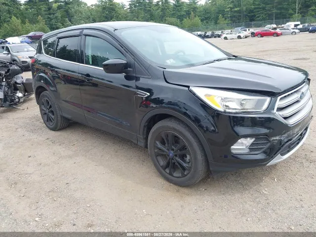 2017 Ford ESCAPE SE VIN 1FMCU0GDXHUE23033 фото 1