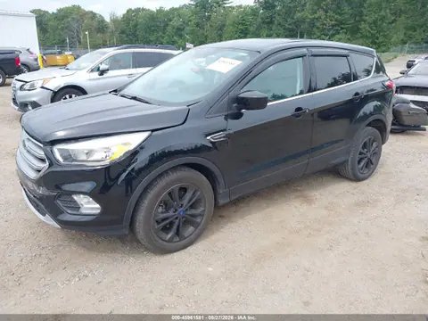 2017 Ford ESCAPE SE VIN 1FMCU0GDXHUE23033 фото 2