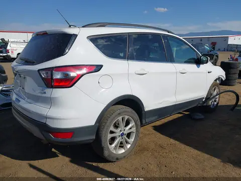 2017 Ford ESCAPE SE VIN 1FMCU9G94HUD96203 фото 4