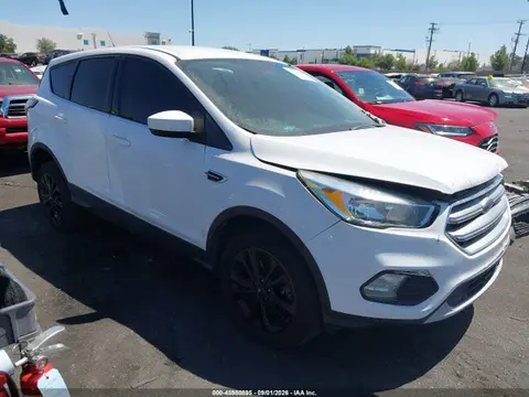 1FMCU9GD2HUC53710 — 2017 Ford Escape SE, Передняя часть (Front End), фото до ремонта