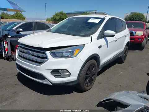 2017 Ford ESCAPE SE VIN 1FMCU9GD2HUC53710 фото 2