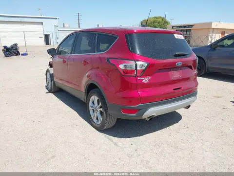 2017 Ford ESCAPE SE VIN 1FMCU0G96HUC24945 фото 3