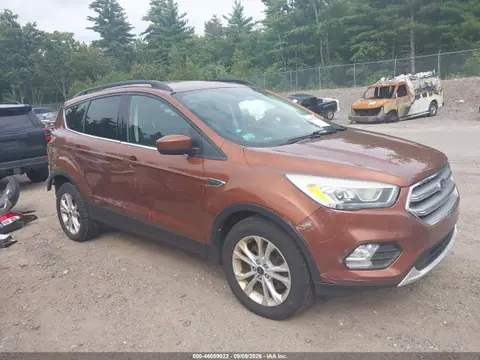 1FMCU9GD9HUA62561 — 2017 Ford Escape SE, Передняя часть (Front & Rear), фото до ремонта