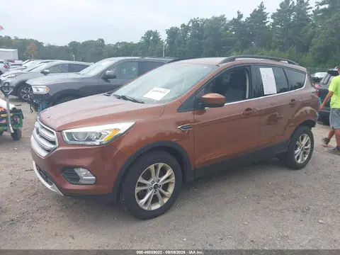 2017 Ford ESCAPE SE VIN 1FMCU9GD9HUA62561 фото 2