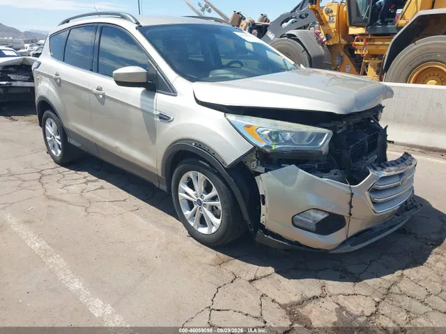 2017 Ford ESCAPE SE VIN 1FMCU0G97HUE55014 фото 1