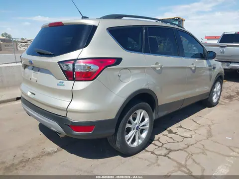 2017 Ford ESCAPE SE VIN 1FMCU0G97HUE55014 фото 4