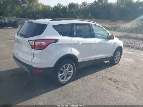 2017 Ford ESCAPE SE VIN 1FMCU9GD8HUD20701 фото 4