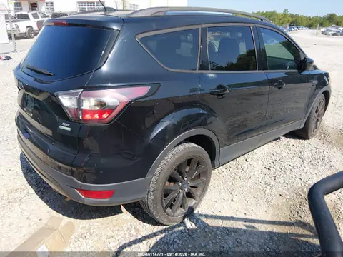 2017 Ford ESCAPE SE VIN 1FMCU0GD4HUA75844 фото 4