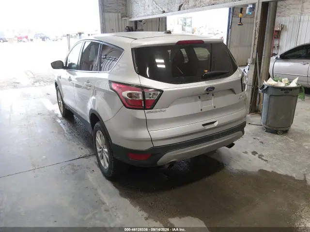 2017 Ford ESCAPE SE VIN 1FMCU9GD4HUE50412 фото 3