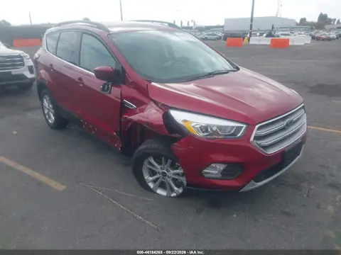 1FMCU0G9XHUE96768 — 2017 Ford Escape SE, Передняя часть справа (Right Front), фото до ремонта