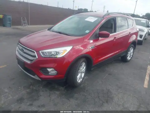 2017 Ford ESCAPE SE VIN 1FMCU0G9XHUE96768 фото 2