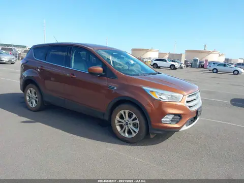 1FMCU9GD9HUB08762 — 2017 Ford Escape SE, Естественный износ (Normal Wear & Tear), фото до ремонта