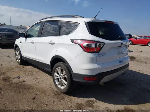 2017 Ford ESCAPE SE VIN 1FMCU0GD8HUB41649 фото 3