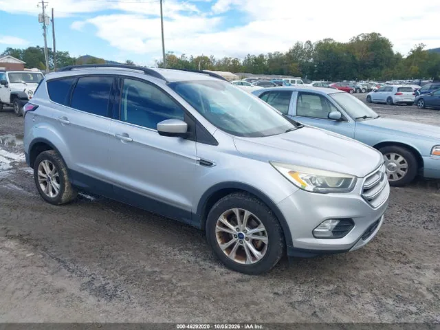 2017 Ford ESCAPE SE VIN 1FMCU0GD0HUE64089 фото 1