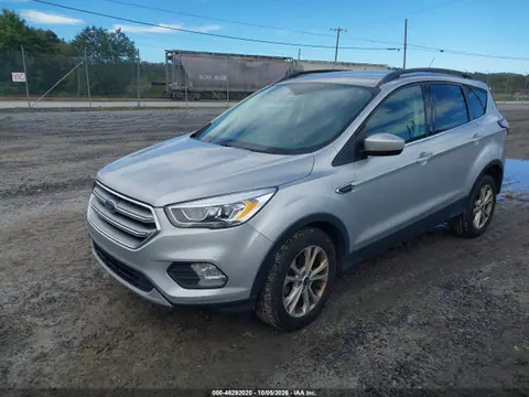 2017 Ford ESCAPE SE VIN 1FMCU0GD0HUE64089 фото 2