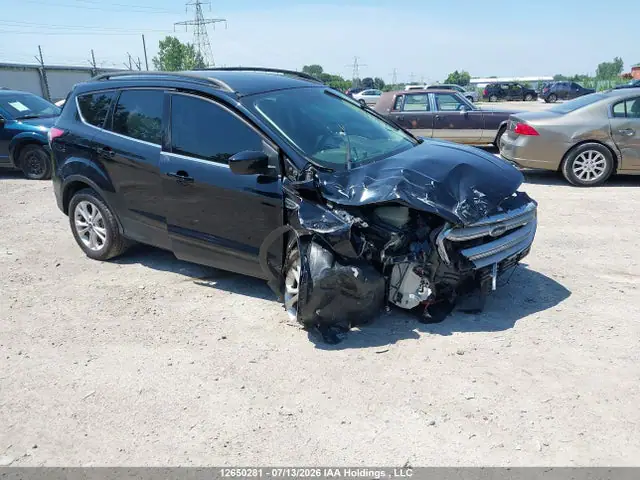 1FMCU9GD1JUC65837 — 2018 Ford Escape SE, Передняя часть (Front), фото до ремонта