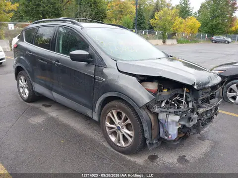 1FMCU0GD3JUD09722 — 2018 Ford Escape SE, Передняя часть, фото до ремонта