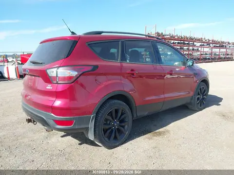 2018 Ford ESCAPE SE VIN 1FMCU9GD0JUC72052 фото 4