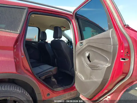 2018 Ford ESCAPE SE VIN 1FMCU9GD0JUC72052 фото 8