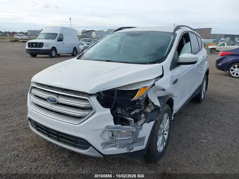2018 Ford ESCAPE SE VIN 1FMCU9GD0JUA13867 фото 2