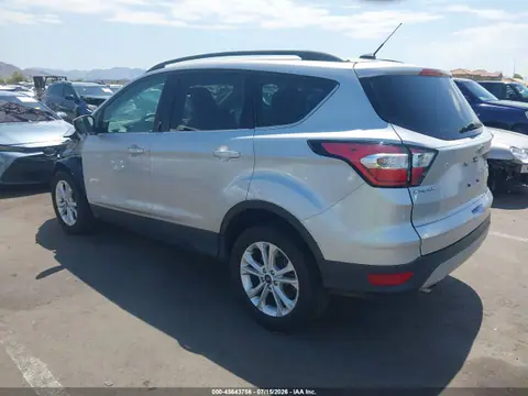 2018 Ford ESCAPE SE VIN 1FMCU0G95JUC64942 фото 3