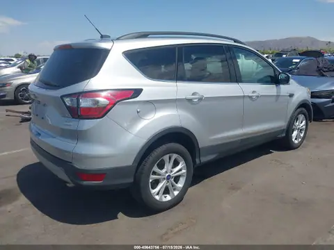 2018 Ford ESCAPE SE VIN 1FMCU0G95JUC64942 фото 4