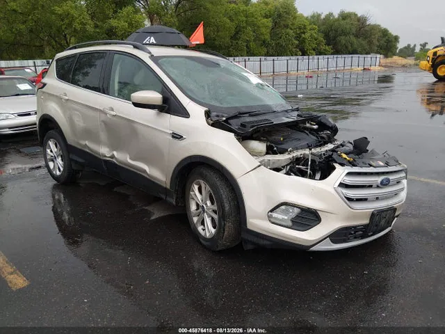 2018 Ford ESCAPE SE VIN 1FMCU9GD3JUA35345 фото 1