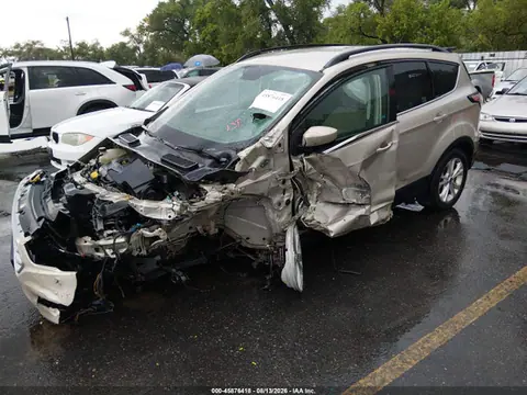 2018 Ford ESCAPE SE VIN 1FMCU9GD3JUA35345 фото 2