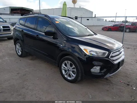 1FMCU0GDXJUB75713 — 2018 Ford Escape SE, Передняя часть (Front End), фото до ремонта