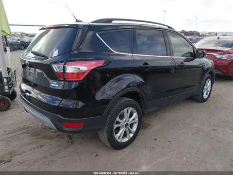 2018 Ford ESCAPE SE VIN 1FMCU0GDXJUB75713 фото 4